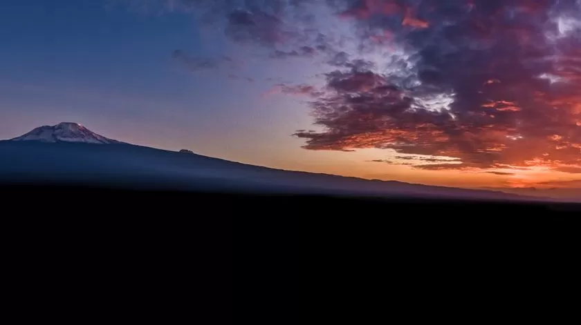 Cinco mortos em queda de helicóptero no Kilimanjaro, incluindo dois turistas