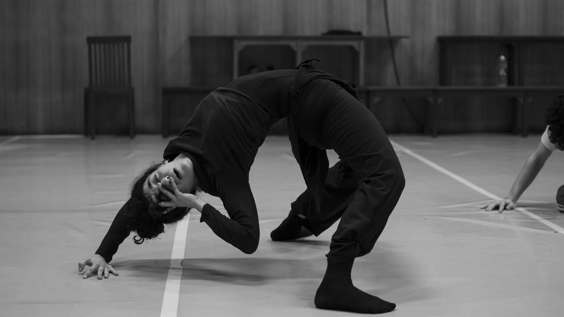 “Casa”, um espetáculo onde cabem quatro coreografias num pequeno palco
