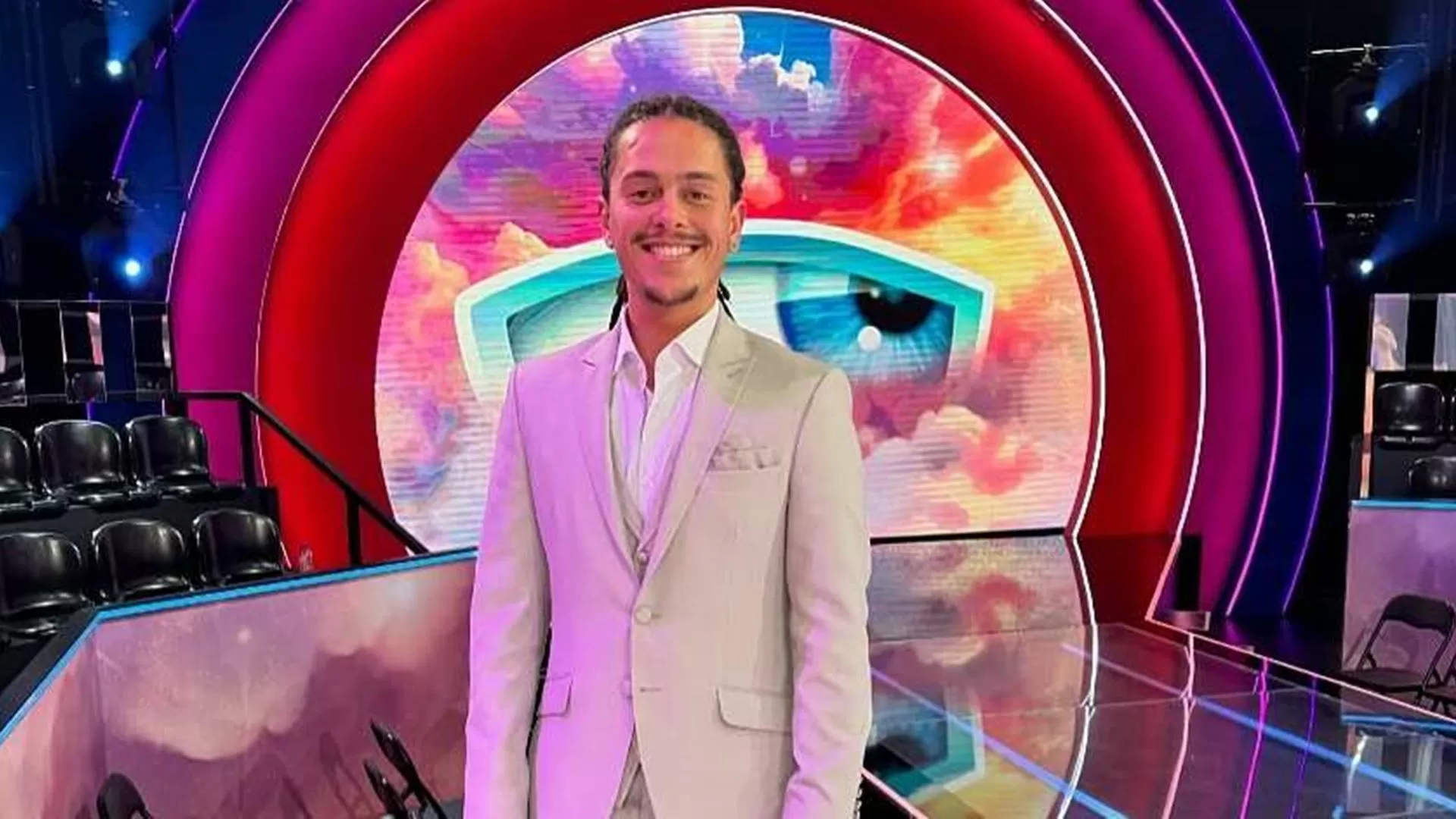 Ex-concorrente da "Casa dos Segredos" Maycon desaparecido. Carro encontrado submerso na Nazaré