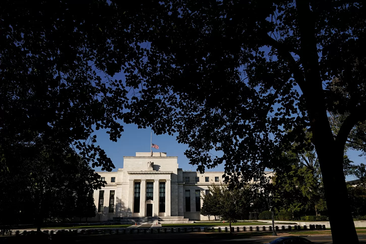 Tesouro Direto resiste a Warsh no Fed e estabiliza na contramão dos Treasuries