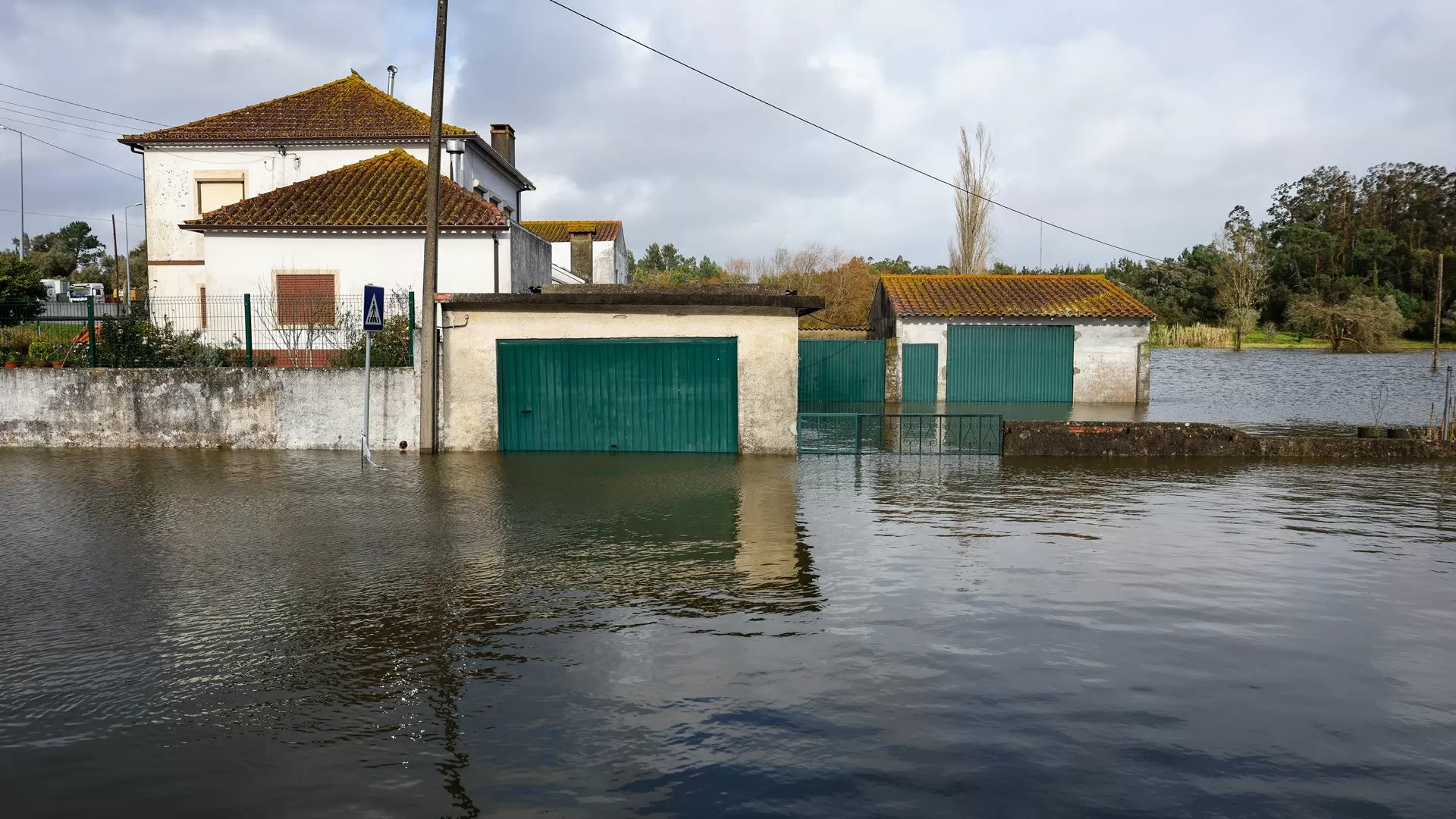 Câmara de Coimbra vai retirar cerca de três mil pessoas por risco de cheia