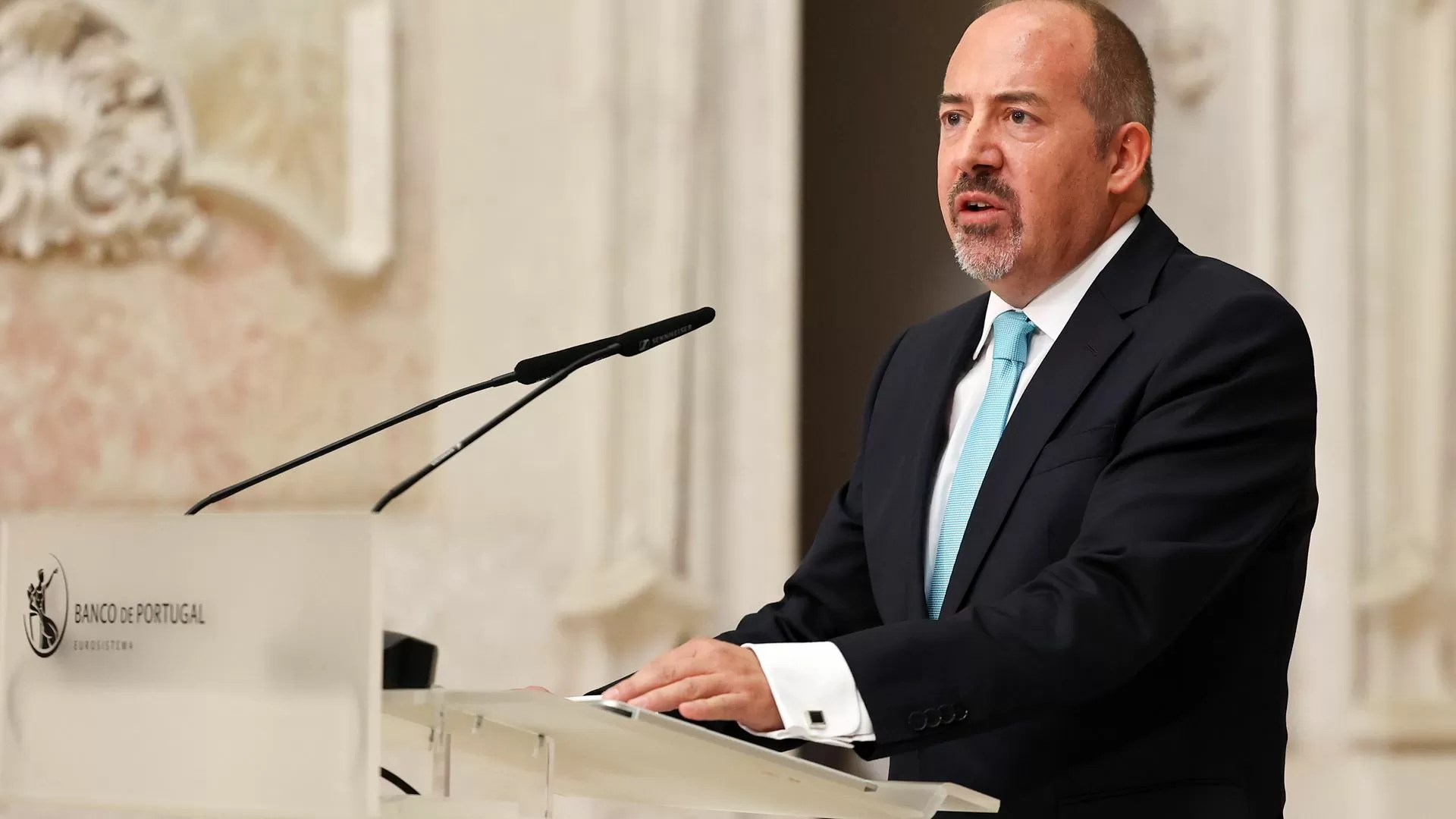 Dívida externa líquida cai para 36,2% do PIB em 2025 e toca mínimo de 2001
