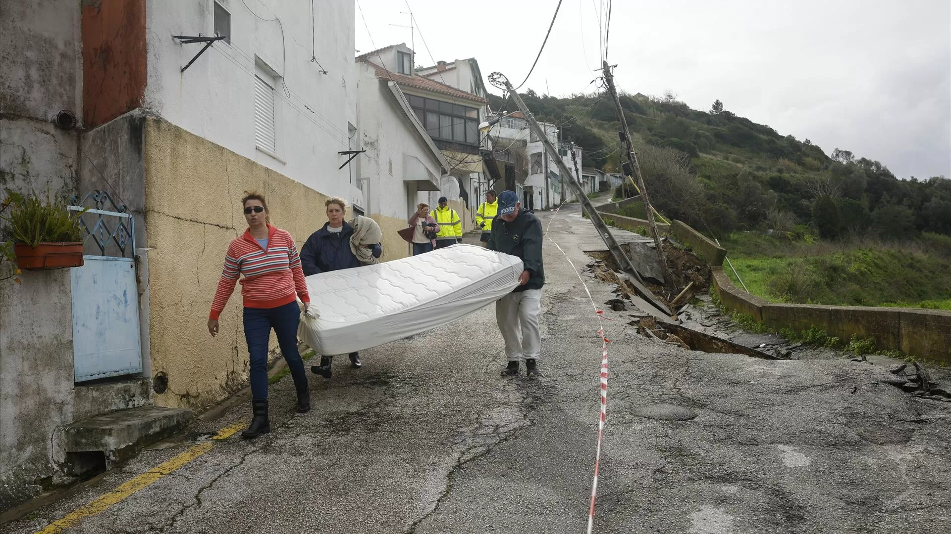 Situação de calamidade e isenção de portagens terminam este domingo