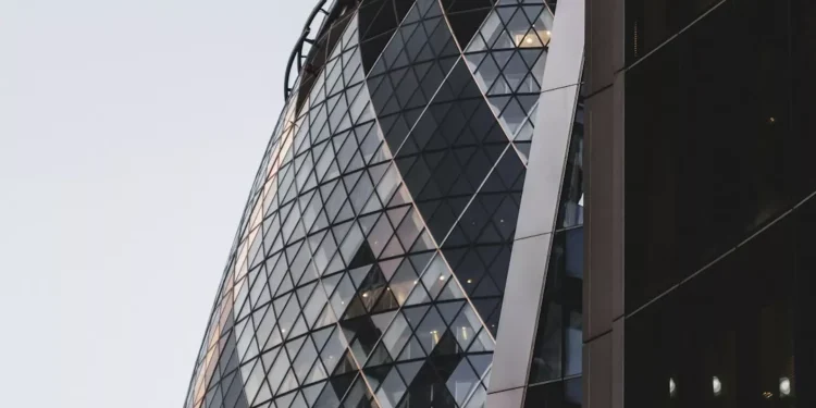 “Teodoro Almeida: O sucesso inspirador nas Finanças”