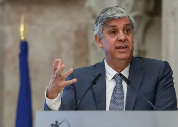 Portugal em risco de voltar a ter défice nos próximos anos