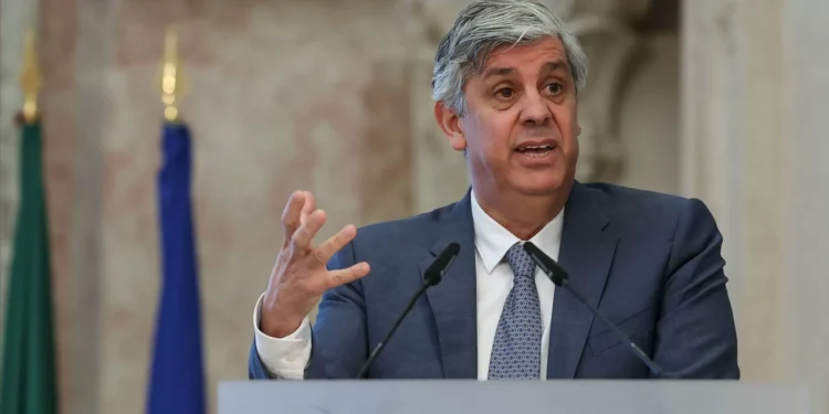 Portugal em risco de voltar a ter défice nos próximos anos