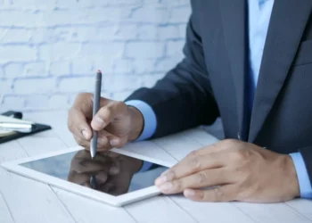 “O papel das finanças na economia: estabilidade e crescimento”