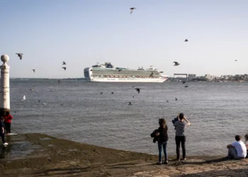 Scope mantém “rating” de Portugal em A- e revê em alta perspetiva para positiva