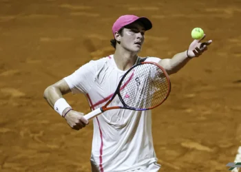 XP vai patrocinar João Fonseca, uma das maiores promessas do tênis nacional