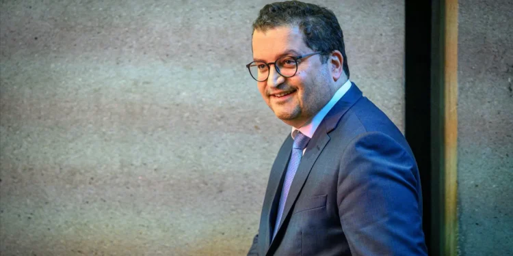 Ministérios preparam orçamentos com reserva de 2,5%