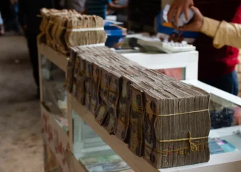 “Explorando o Mundo das Finanças: Conceitos e Aplicações”