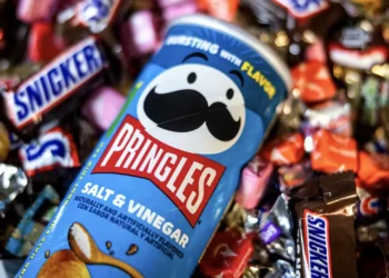 Vai um Mars com as Pringles? Grupo compra antiga Kellogg’s por 36 mil milhões