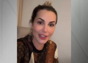 Fui querer ser “amostradinha” e passei mais 14 dias presa, diz Deolane Bezerra