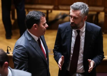 Governo não abdica nem do IRS Jovem, nem da redução do IRC