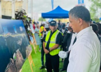 MORADORES DO BAIRRO BURACO NO DISTRITO URBANO DO MUSSULO CONECTADOS À REDE PÚBLICA DE ENERGIA ELÉTRICA