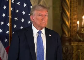 Trump se reúne com CEO do TikTok à medida que proibição do app se aproxima