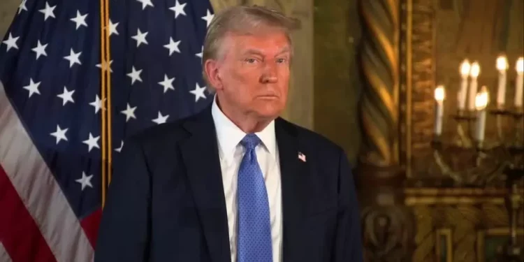 Trump se reúne com CEO do TikTok à medida que proibição do app se aproxima