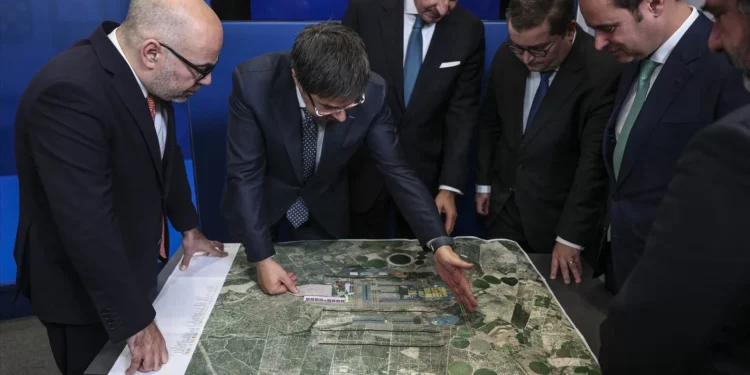 “Nem um euro”? Governo já admite custos do novo aeroporto para os portugueses