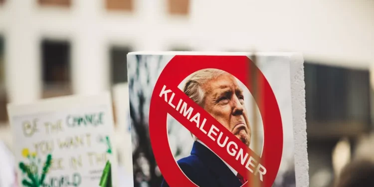 “A outra face da Política: além dos escândalos”