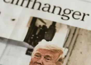 “A importância da política na sociedade moderna”