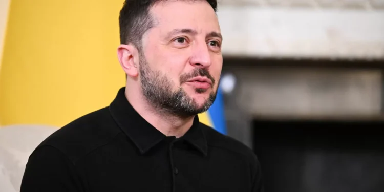 Zelensky promete trabalhar com parceiros europeus para alcançar “paz justa e segura”