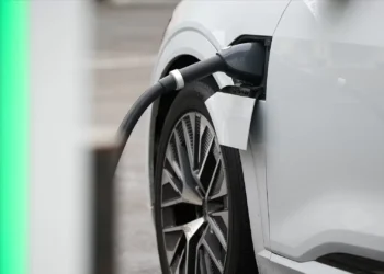 Elétricos. Governo alarga valor de carros que podem beneficiar de apoio à compra