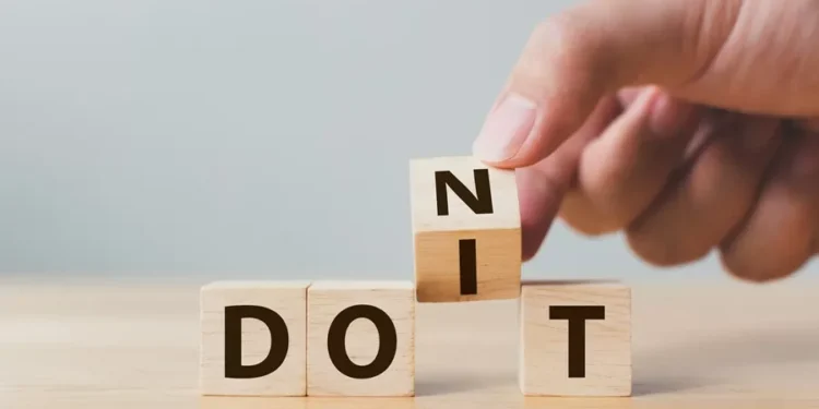 Com renda fixa brasileira pagando mais de 1% ao mês, faz sentido investir lá fora?