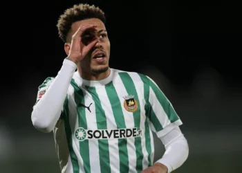 Braga perde e deixa fugir pódio