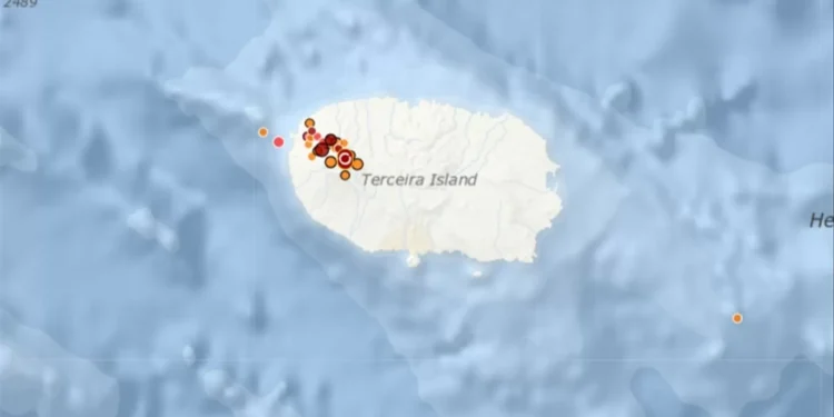 Sismo com magnitude 4,4 na escala de Richter sentido na ilha Terceira