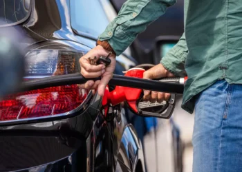 Preço do gasóleo desce, gasolina não mexe