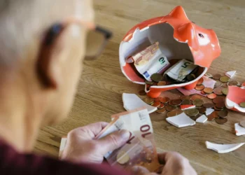 Vai pedir um empréstimo ou renegociar? Saiba o que deve ter em conta