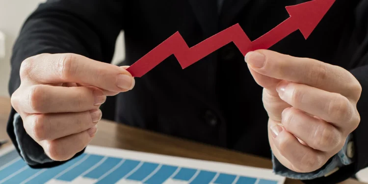 Taxa do Tesouro IPCA+ volta a se aproximar de 8% sob pressão de tarifas de Trump