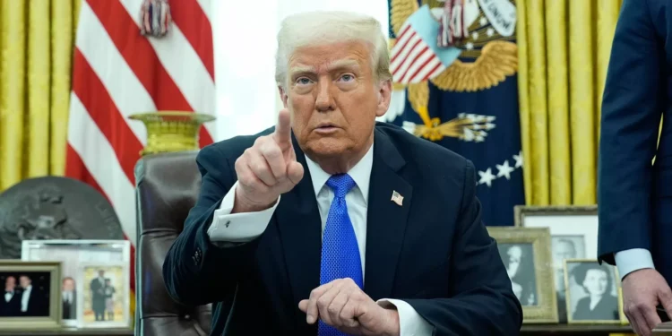 Tarifas dos Estados Unidos à China estão nos 145%, avança a Casa Branca