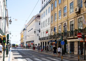 Impacto das tarifas no crédito à habitação. DECO não arrisca cenários