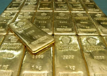 Preço do ouro atinge recorde de 3.430 dólares