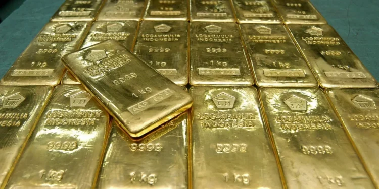 Preço do ouro atinge recorde de 3.430 dólares