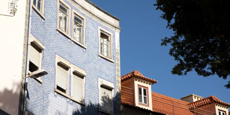 Habitação. Taxa de juro de novos créditos cai em fevereiro para 3,17%
