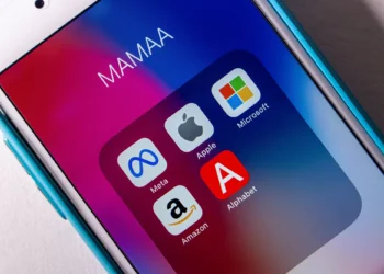 Big techs perdem mais de R$ 4,3 trilhões após tarifaço de Trump