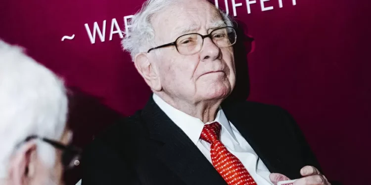 Aumento da fortuna de Buffett em 2025 se destaca em meio à queda entre bilionários