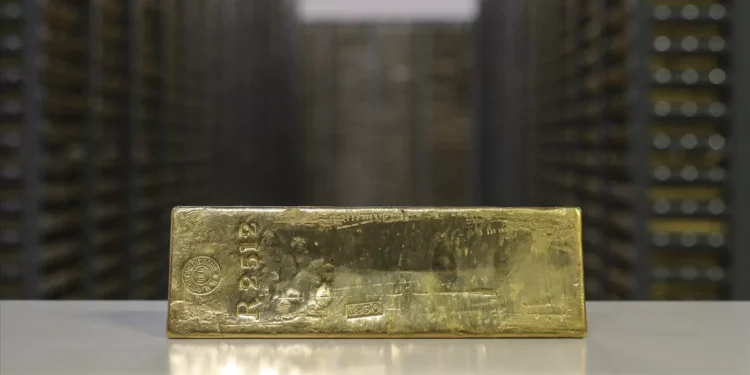 Preço do ouro volta a quebrar recordes e ultrapassa os 3.357 dólares por onça