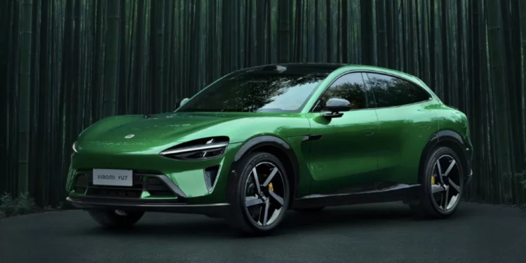 Xiaomi lança seu primeiro SUV elétrico com recarga em 15 minutos
