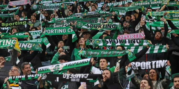 Grande festa em Alvalade à chegada da equipa