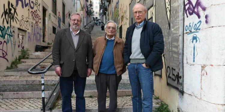 Fernando Rosas pede fim do “monopólio rotativo” do PS e PSD