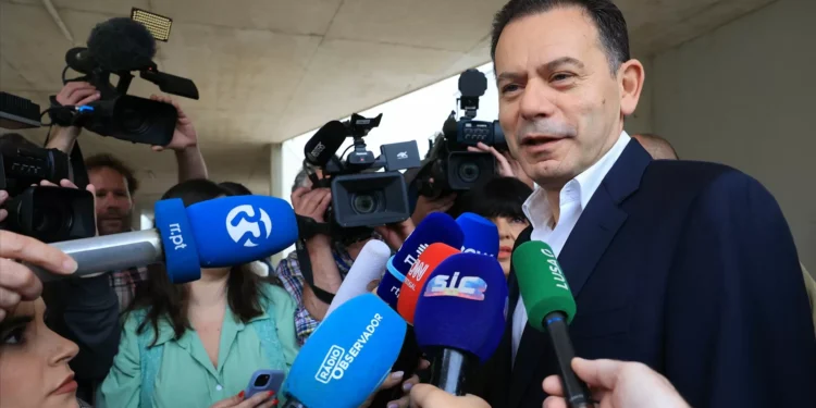 Agência pede a Governo que mantenha foco na redução dívida