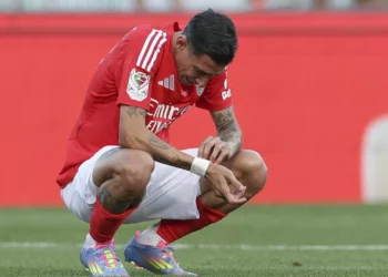 Di Maria em lágrimas após perder a Taça de Portugal