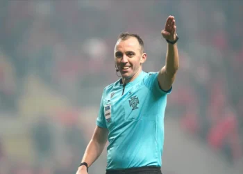 João Pinheiro com dois jogos em 46 horas