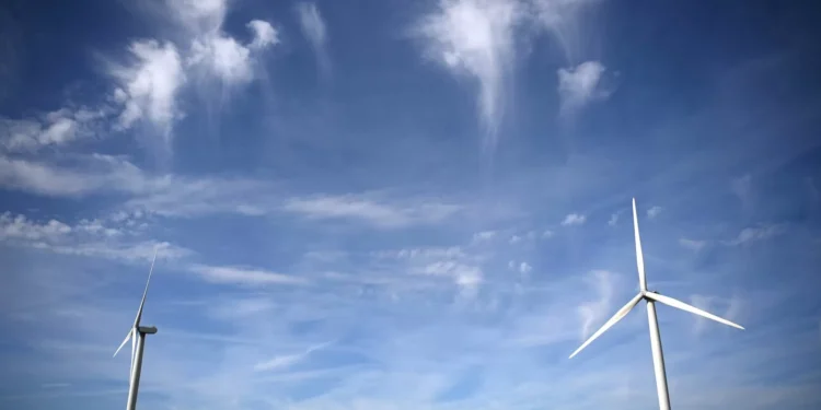 Energia eólica cresce, mas Portugal continua longe das metas climáticas