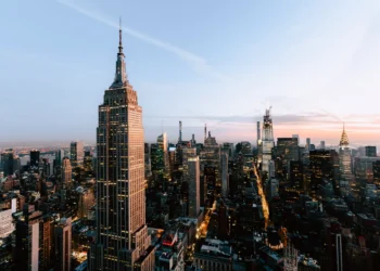 Gestora lança ETF de REITs com distribuição mensal de dividendos; saiba como funciona