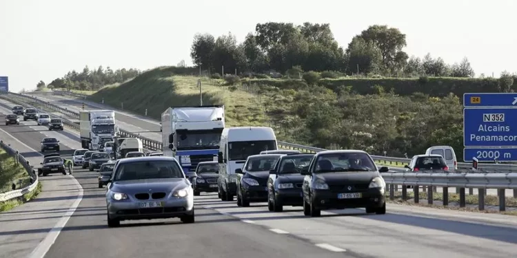 A23 continua cortada na zona da Guarda onze horas depois de despiste de camião