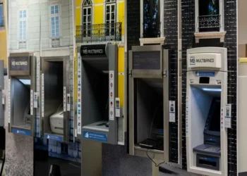 Regras para levantar dinheiro nos multibancos mudam este sábado
